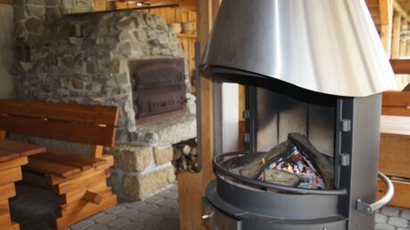 grillbereich-im-garten-unserer-pension-6a92a446